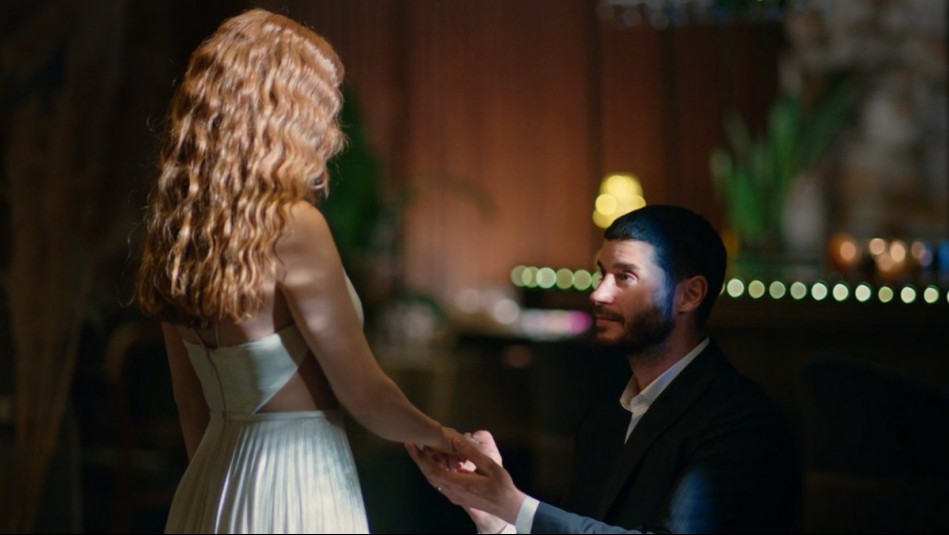 Vida de Mentiras - Capítulo 98 - Parte 1: Firat se arrodilla para volver a pedir la mano de Elif