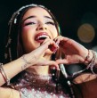 La cantante explicó que fue lo que ocurrió luego de que pasó por la alfombra roja.