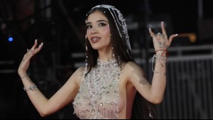 Con piedras bordadas y transparencias: El imponente vestido que usó Katteyes en la Gala de Viña 2025