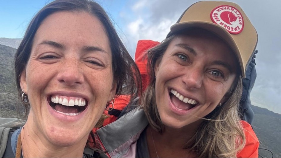 'Intentando tocar el cielo de África': La foto de Mariana Derderián con sus amigos en el Kilimanjaro