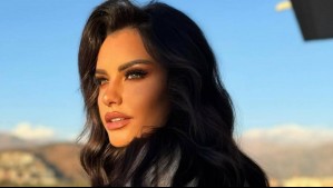 Diseño exclusivo: Este es el valor del conjunto de flecos de cristales de 'oro' de Emilia Dides en Viña