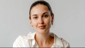 ¡Cowgirl de la cabeza a los pies! Belén Soto se luce llevando la tendencia vaquera a un look ejecutivo