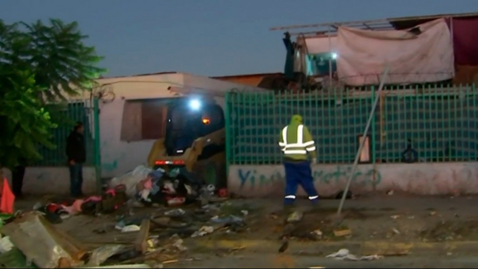 Desalojan jardín infantil tomado por presunto pastor en San Bernardo: Había consumo de droga y alcohol