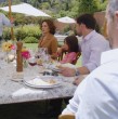 Revisa un resumen del capítulo 4 de El Jardín de Olivia.