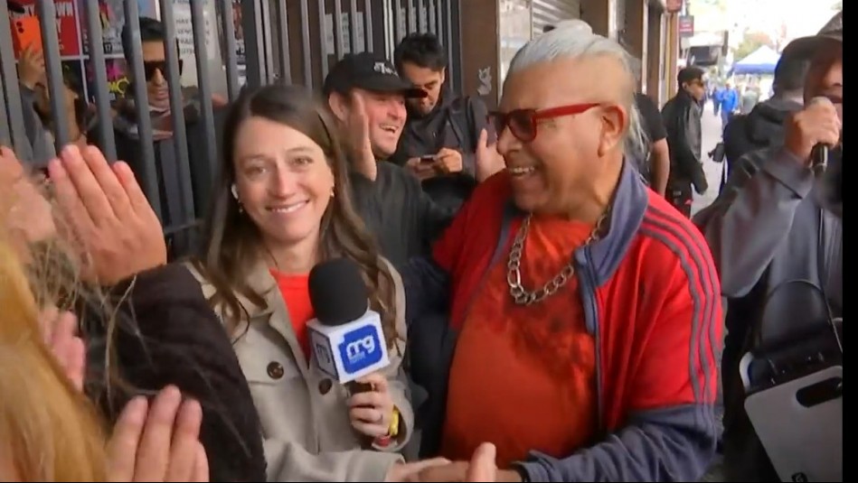 El baile de Darynka Marcic con las personas que asistieron al Teatro Caupolicán para despedir a Tommy Rey