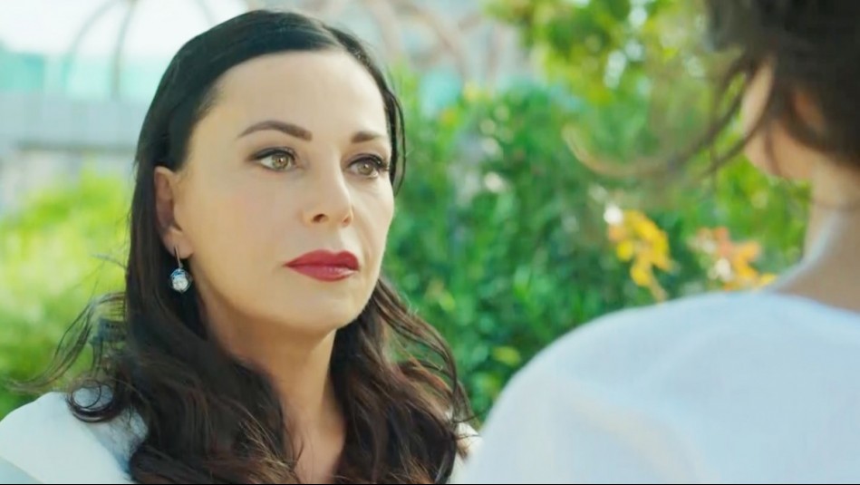 Avance extendido de Corazón Herido: Azade le ofrecerá dinero a Ebru para que se aleje de Sinan