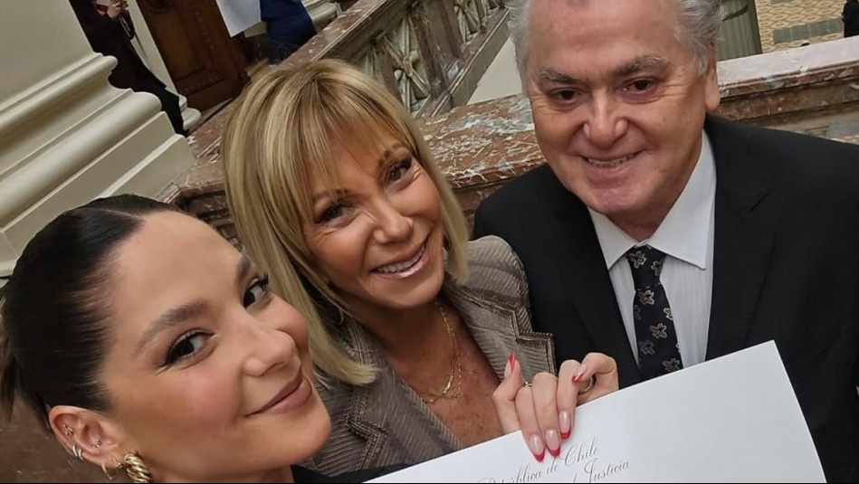 La emoción de Kel Calderón al ver a sus padres reunidos por su importante logro: 'Genial contar con su apoyo'