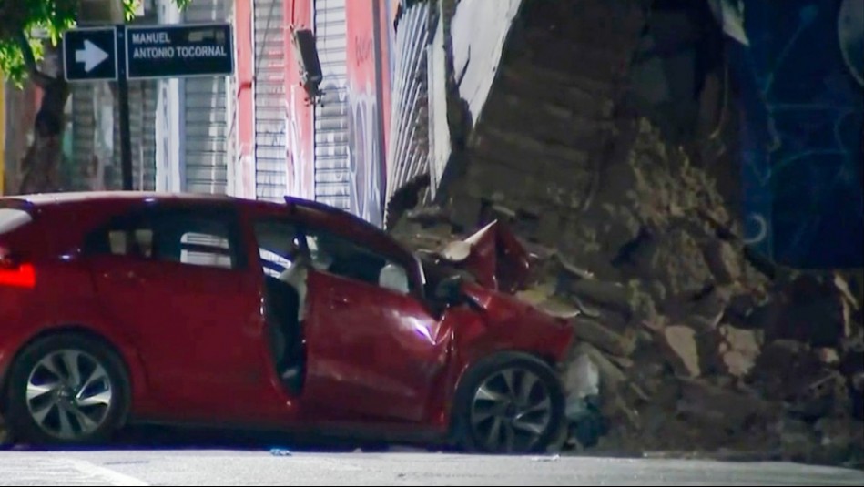 Tres mujeres fallecieron tras fatal accidente de tránsito en Santiago: Auto impactó local comercial