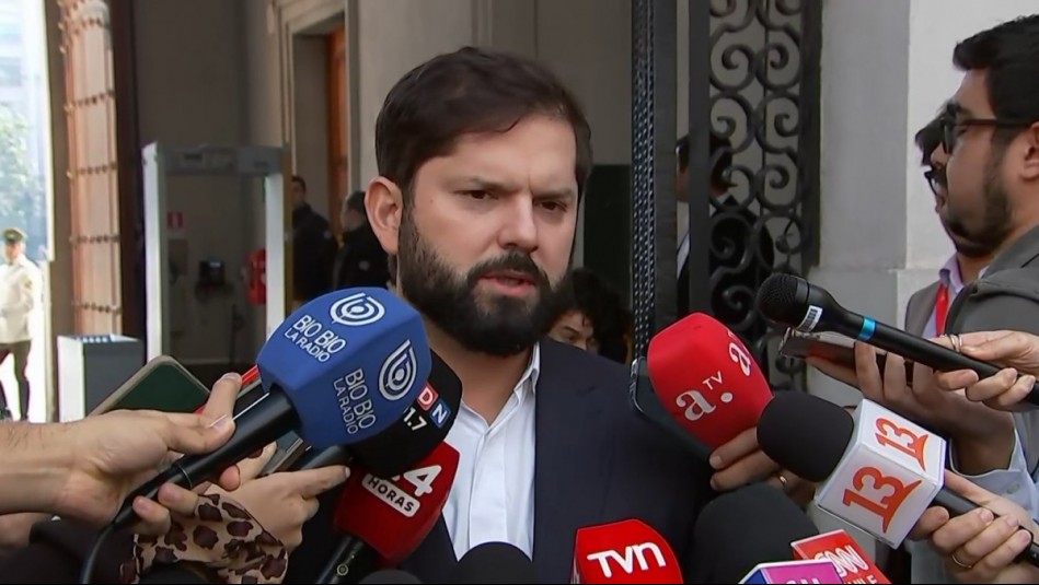 'Estuvo con los pobres': Presidente Boric decreta tres días de duelo nacional por muerte del papa Francisco