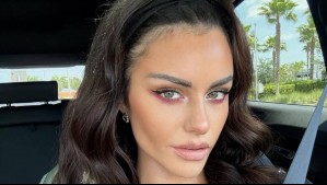 "Tinker Bell": Emilia Dides reivindica la comodidad con dos outfits de tendencia sportwear en Florida