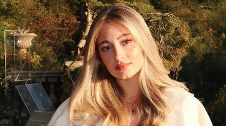 Este es el producto de Selena Gomez que elige Florencia Araneda para un tono bronceado perfecto