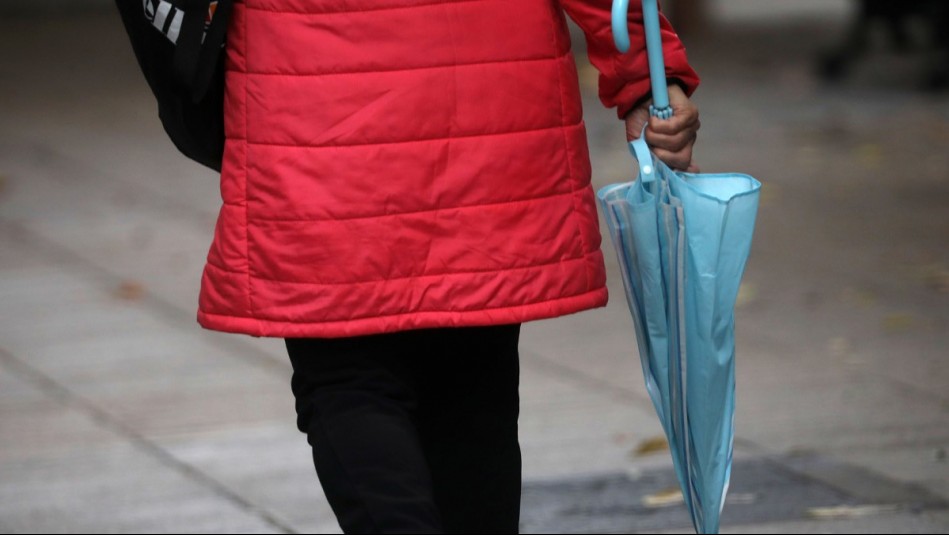 ¿Hasta cuándo lloverá en Santiago y en el centro sur del país?