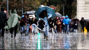 A sacar los paraguas: ¿Cuándo vuelven las lluvias a Santiago?