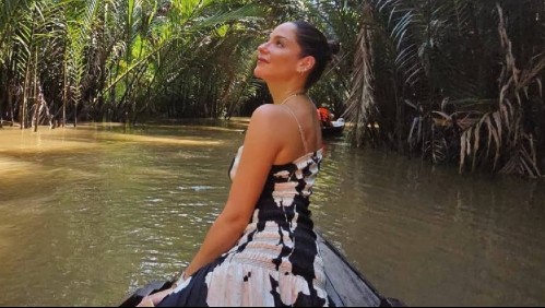 El arriesgado outfit de Kel Calderón para visitar un templo budista: Vestido lencero y sandalias plateadas El arriesgado outfit de Kel Calderón para visitar un templo budista: Vestido lencero y sandalias plateadas