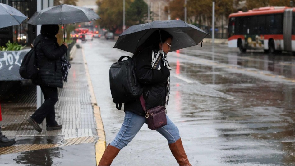 Senapred actualiza 'alerta temprana preventiva' para 10 comunas de la Región Metropolitana
