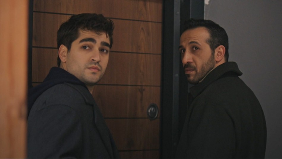 Abidin y Ferit se vistieron de héroes para liberar a su suegro de los hombres de Sevki en SYF