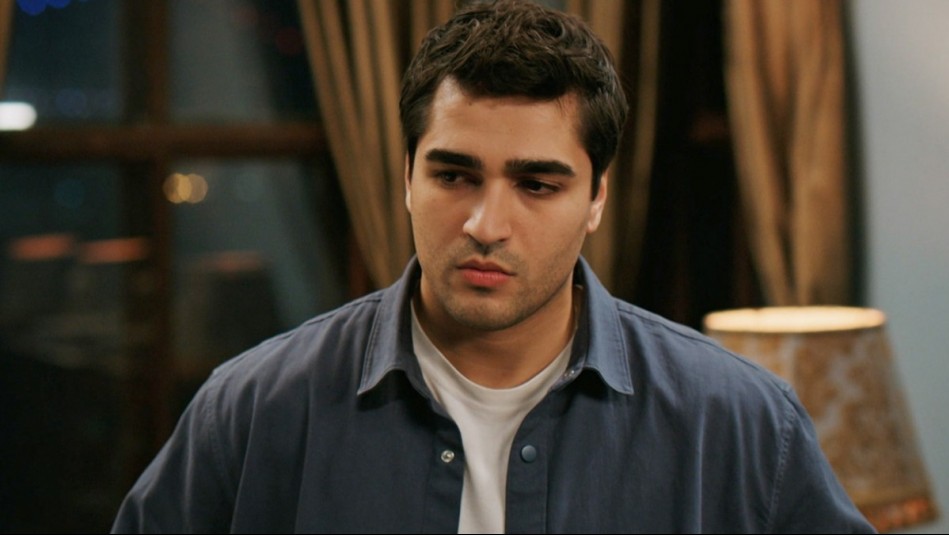 Seyrán y Ferit - Temporada 3 | Capítulo 40 (Parte 1): Ferit firma la hipoteca de la mansión a cambio de dinero