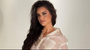 En vibrante color naranja: El deslumbrante vestido de Emilia Dides para animar el Miss Universo Argentina