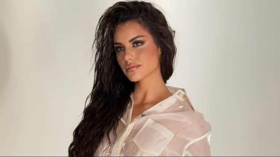 En vibrante color naranja: El deslumbrante vestido de Emilia Dides para animar el Miss Universo Argentina