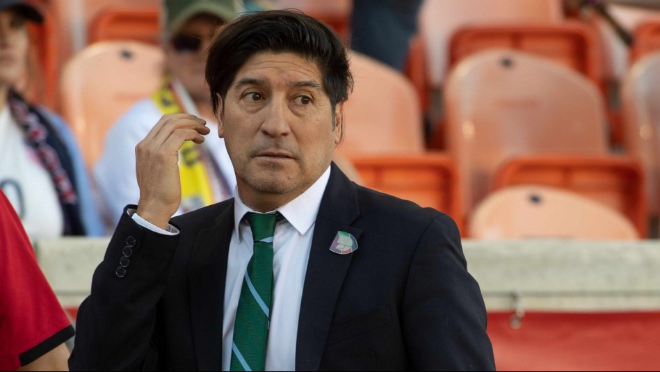 'Te extraño': El nostálgico momento de Iván Zamorano junto a la tumba de su padre