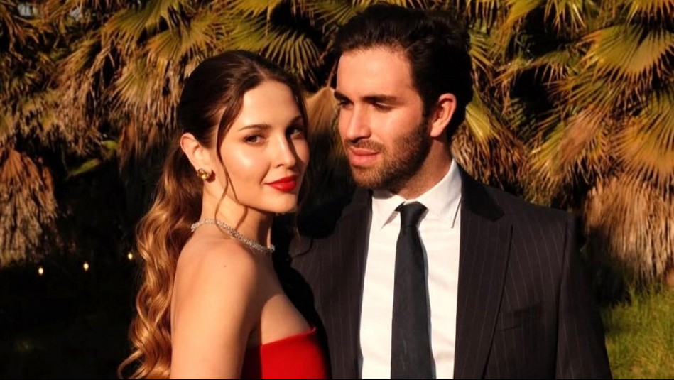 Con un look ejecutivo casual: Belén Soto celebra otro mes de pololeo vestida de blanco