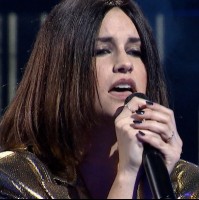 "Bella y talentosa": Emilia Dides sorprende y emociona con el recuerdo de su tributo a Laura Pausini