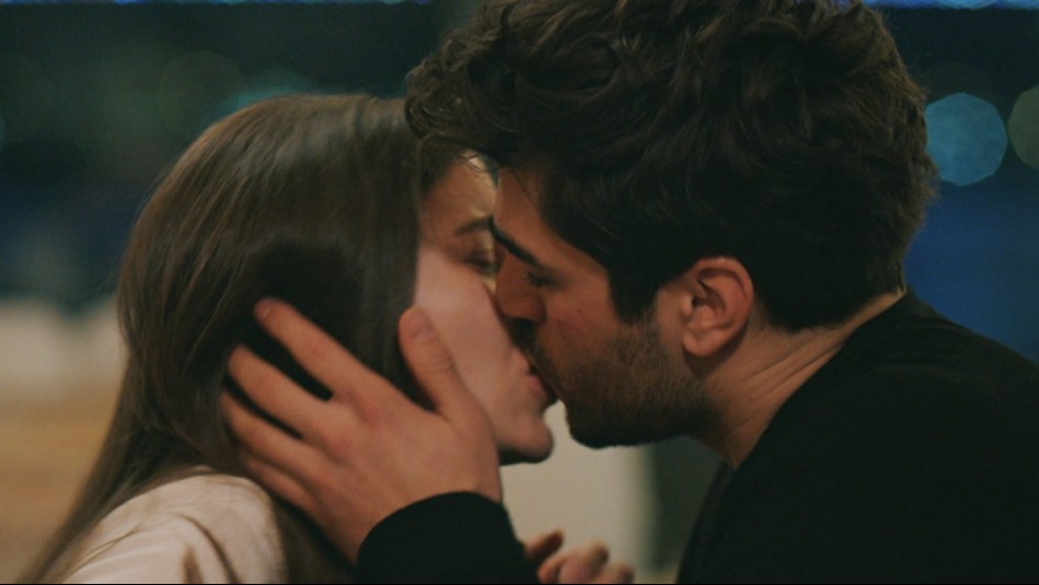 'Díganme que fue un sueño': Fans de SYF reaccionan tras apasionado beso entre Suna y Ferit