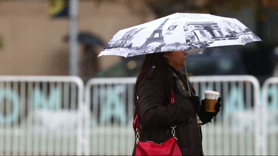 Inminente llegada de sistema frontal: ¿A qué hora comienzan el viento y la lluvia en Santiago?