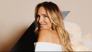 Tres espectaculares vestidos de verano: Angélica Castro abraza los escotes en sus outfits de playa