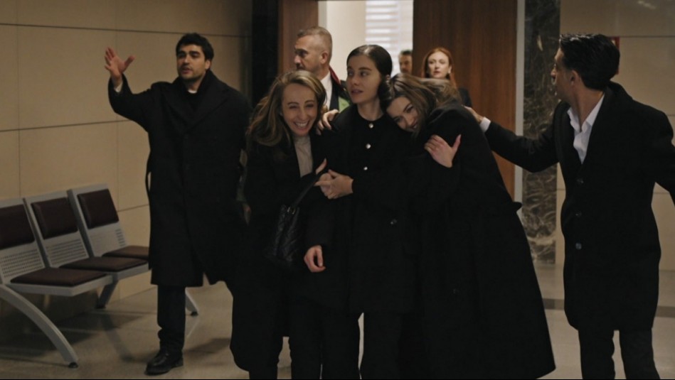 Seyrán y Ferit - Temporada 3 | Capítulo 65 (Parte 1): Suna sale en libertad