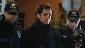 Seyrán y Ferit - Temporada 3 | Capítulo 66 (Parte 2): Una planificada estadía en la cárcel