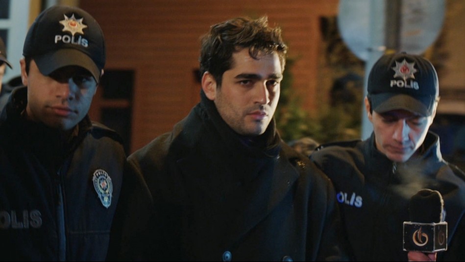 Seyrán y Ferit - Temporada 3 | Capítulo 66 (Parte 2): Una planificada estadía en la cárcel