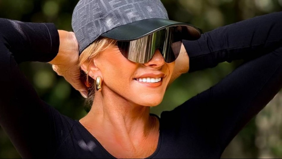 Raquel Argandoña y cómo llevar jockey con elegancia: La prenda estrella más trendy de la temporada