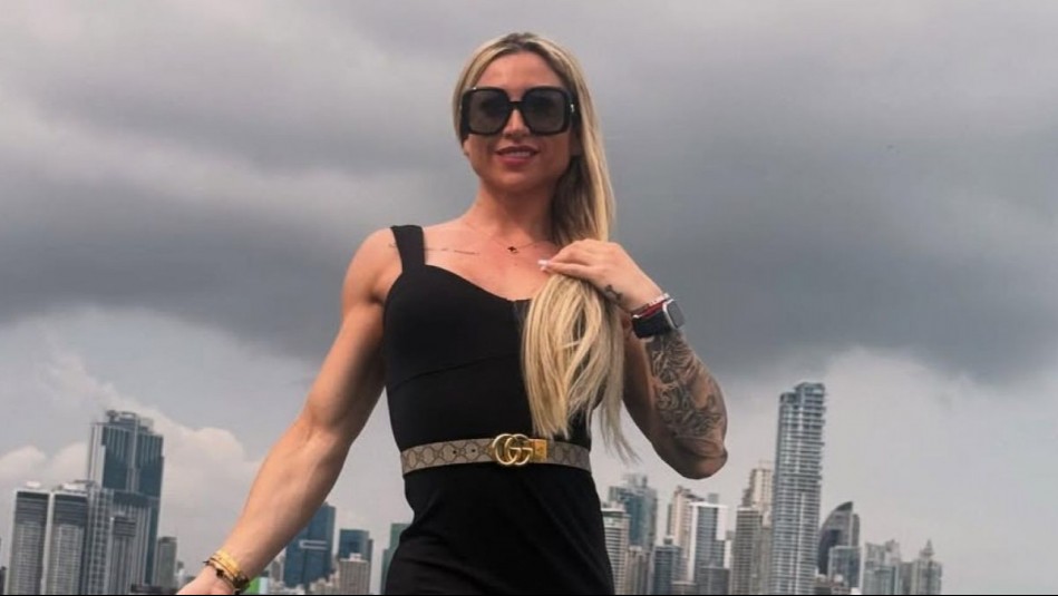 Look casual con sello británico: Nicole Moreno estrena minivestido con print pata de gallo