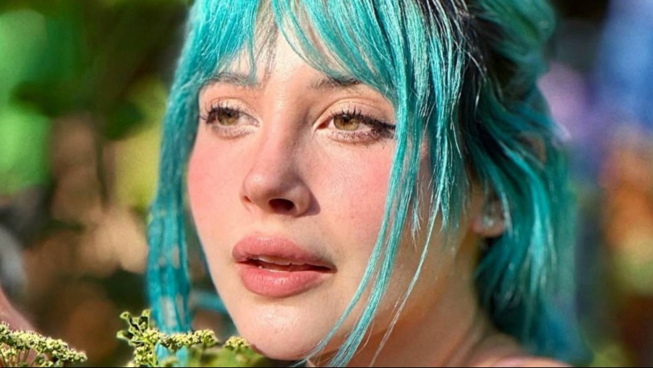 Osado look en cuero negro: iCata cumple su sueño de ser modelo en una pasarela profesional