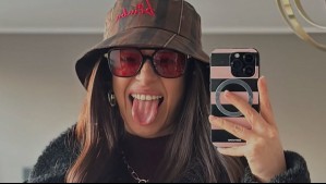 Los multifacéticos looks de Karla Melo: Se luce con chaqueta bomber universitaria