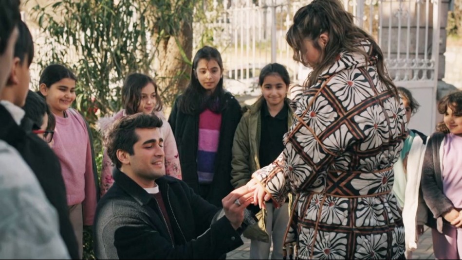 Seyrán y Ferit - Temporada 3 | Capítulo 70 (Parte 3): La romántica propuesta de Ferit a Seyrán