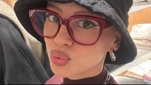 Karla Melo impacta con original e intenso look en los premios Pulsar: "Cubre mi cabeza, pero no quién soy"