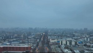 Santiago amanece bajo una intensa niebla y llovizna: ¿Hasta cuándo durará este fenómeno? Santiago amanece bajo una intensa niebla y llovizna: ¿Hasta cuándo durará este fenómeno?