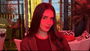 Steffi Méndez se luce como mamá modelo con un enterito corto y clásicos tacos negros