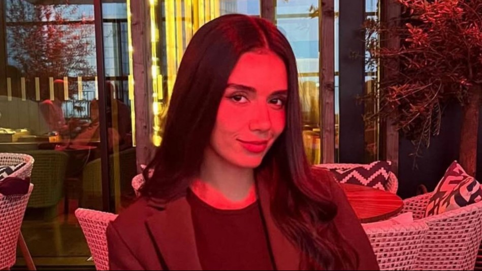 Steffi Méndez se luce como mamá modelo con un enterito corto y clásicos tacos negros