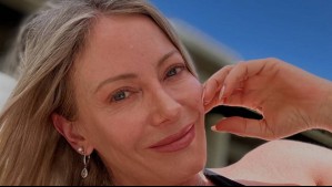 Marcela Vacarezza elige estilo y frescura durantes sus vacaciones: Un caftán blanco resalta su piel bronceada