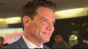 Cristián de la Fuente asiste a ceremonia religiosa con su polola y así reacciona ante preguntas de seguidores