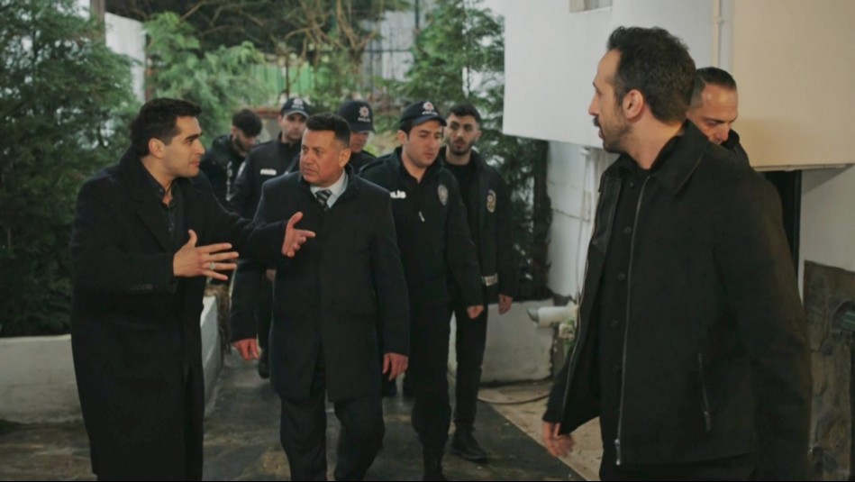 Seyrán y Ferit - Temporada 3 | Capítulo 77 (Parte 2): Crece la lista de sospechosos