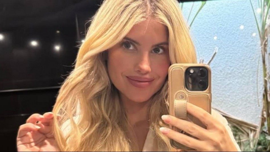 Coté López brilla en el show de Pamela Díaz con un total look de lentejuelas doradas: Botas y minivestido