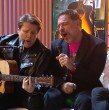 Mira acá el momento en que José Antonio Neme agarra el micrófono y sorprende al cantar con Luis Jara y Andrés de León.