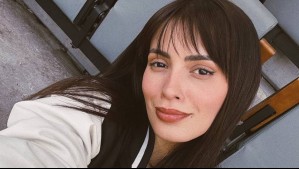 Cony Capelli regala una audaz combinación de abrigo elegante y outfit sport