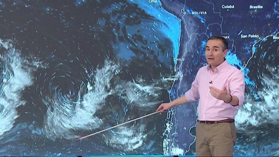 ¡A prepararse! Alejandro Sepúlveda anuncia 'familia de sistemas frontales' para Santiago la próxima semana