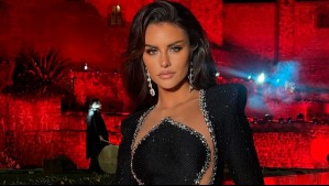 "Esos zapatitos nada que ver": Emilia Dides se ríe de sí misma tras ser captada con pantuflas en show musical