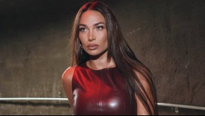 Lisandra Silva redefine el estilo ejecutivo y promociona su nuevo proyecto con look blanco y transparencias